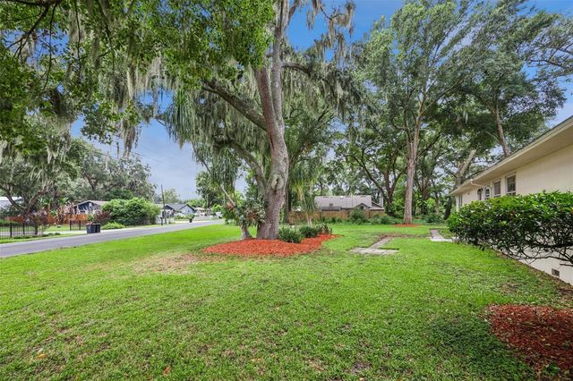 480 LAKE FOREST CIRCLE, Mount Dora, FL 32757