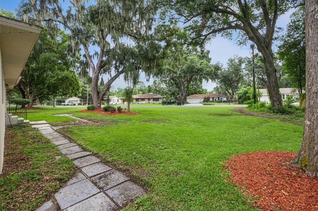 480 LAKE FOREST CIRCLE, Mount Dora, FL 32757