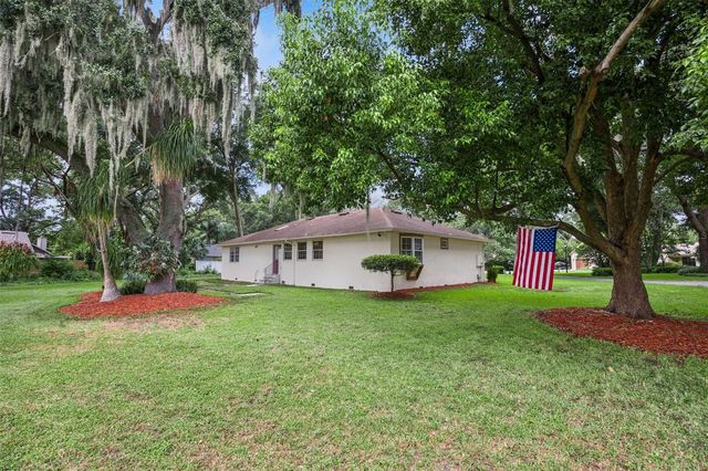 480 LAKE FOREST CIRCLE, Mount Dora, FL 32757