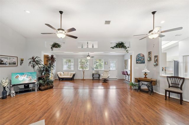 480 LAKE FOREST CIRCLE, Mount Dora, FL 32757
