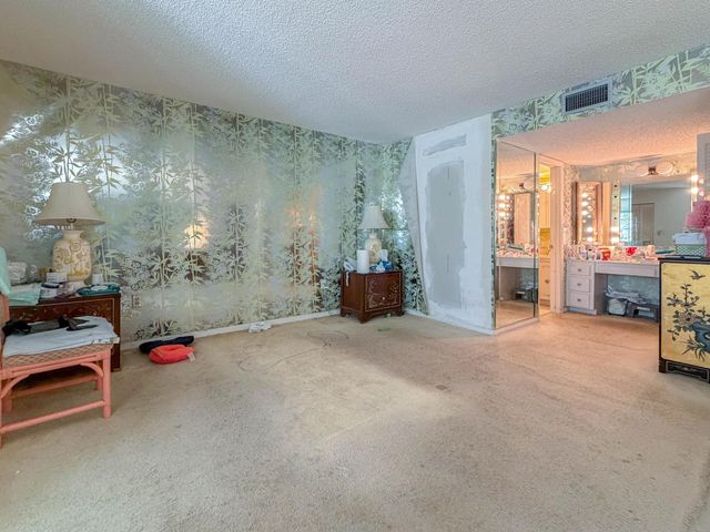 3930 Inverrary Boulevard 304-d, Lauderhill, FL 33319