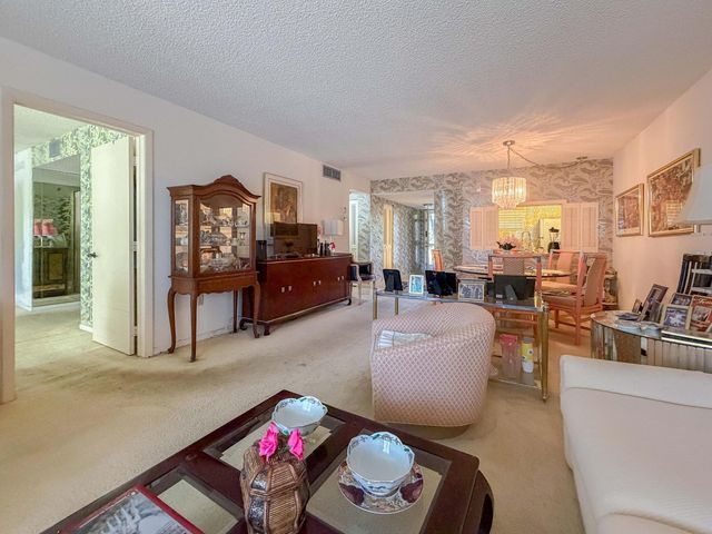 3930 Inverrary Boulevard 304-d, Lauderhill, FL 33319