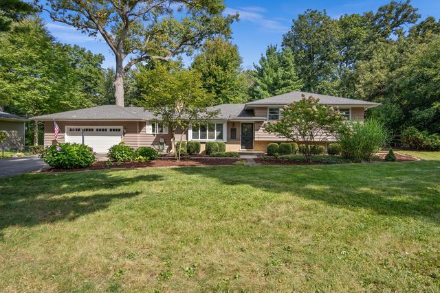 30W520 Arbor Lane, West Chicago, IL 60185