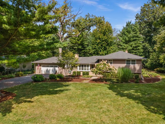 30W520 Arbor Lane, West Chicago, IL 60185