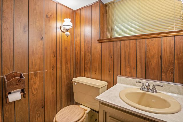 30W520 Arbor Lane, West Chicago, IL 60185