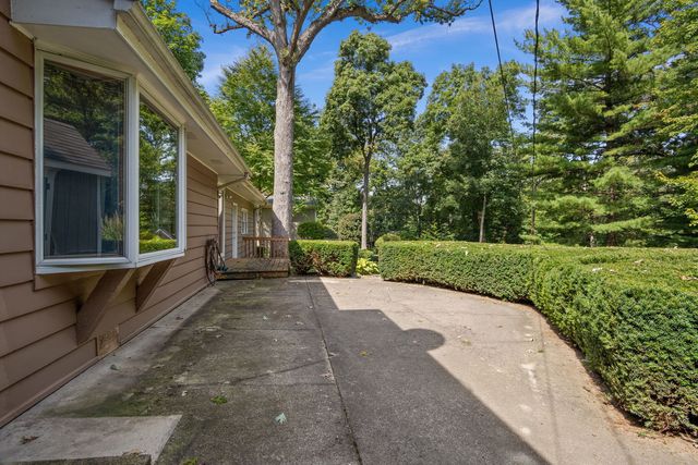 30W520 Arbor Lane, West Chicago, IL 60185
