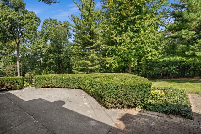 30W520 Arbor Lane, West Chicago, IL 60185