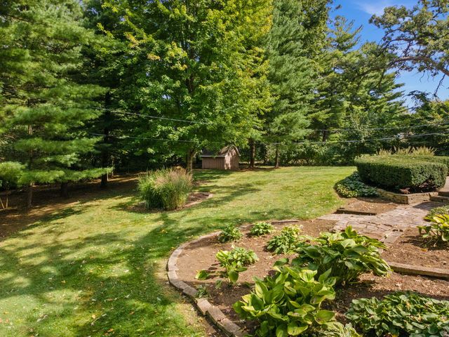 30W520 Arbor Lane, West Chicago, IL 60185