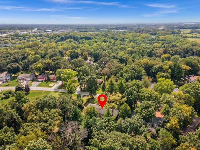 30W520 Arbor Lane, West Chicago, IL 60185