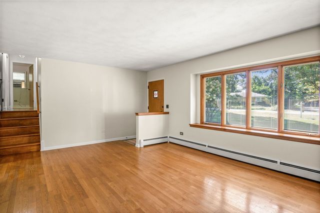 30W520 Arbor Lane, West Chicago, IL 60185