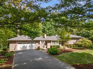 30W520 Arbor Lane, West Chicago, IL 60185