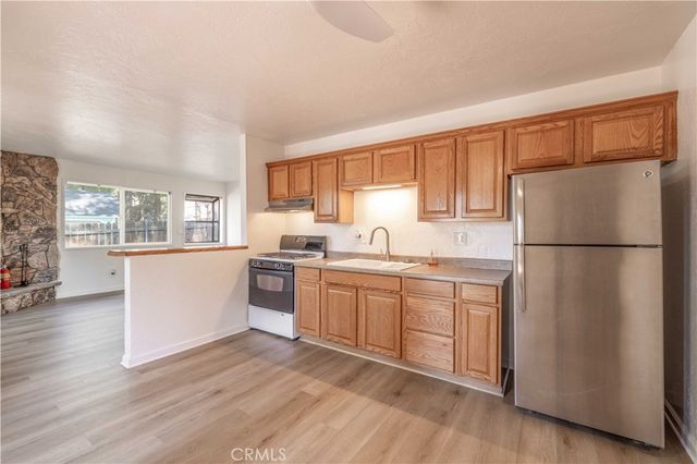 1044 E Country Club Boulevard, Big Bear City, CA 92314