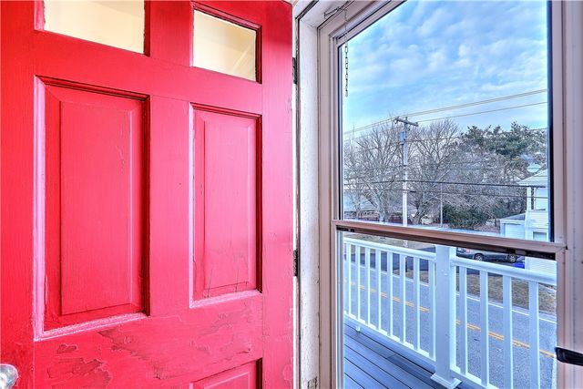 509 Middle Highway, Barrington, RI 02806