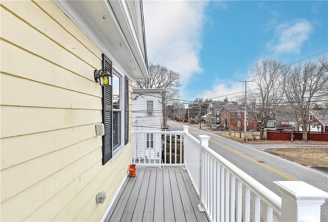 509 Middle Highway, Barrington, RI 02806