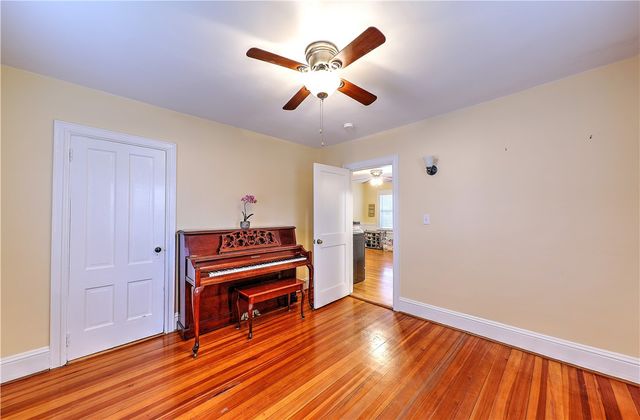 509 Middle Highway, Barrington, RI 02806