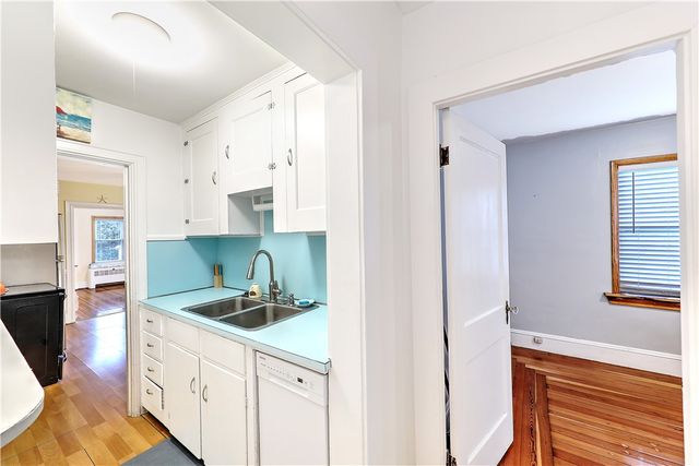 509 Middle Highway, Barrington, RI 02806