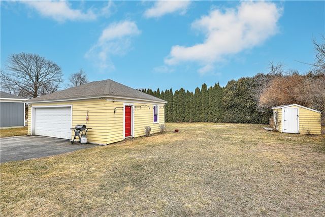509 Middle Highway, Barrington, RI 02806