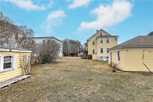 509 Middle Highway, Barrington, RI 02806