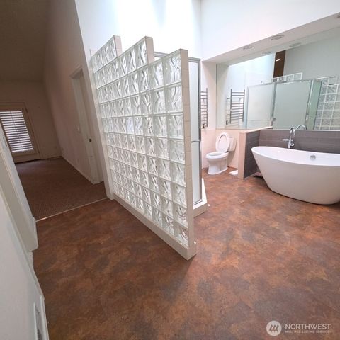 2417 Greenhaven Place NW, Bremerton, WA 98312