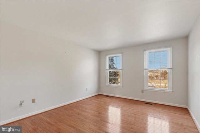 15 EASTGATE DR, Phoenixville, PA 19460