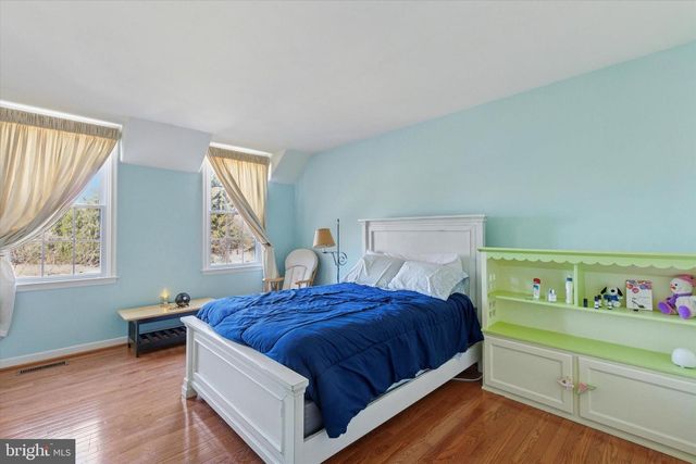 15 EASTGATE DR, Phoenixville, PA 19460