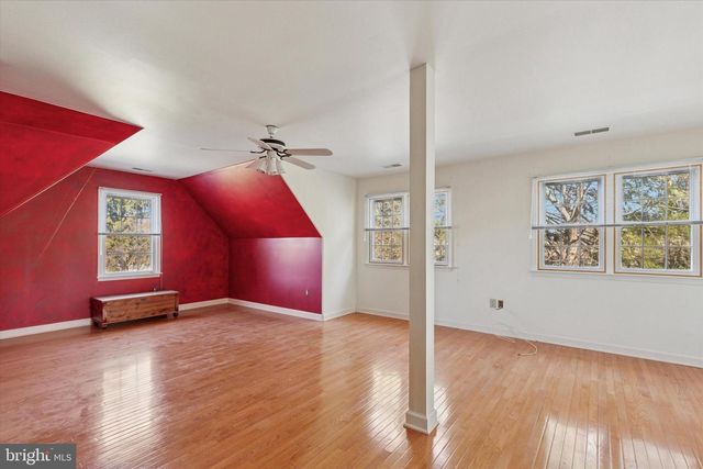 15 EASTGATE DR, Phoenixville, PA 19460