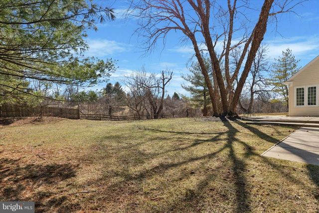 15 EASTGATE DR, Phoenixville, PA 19460