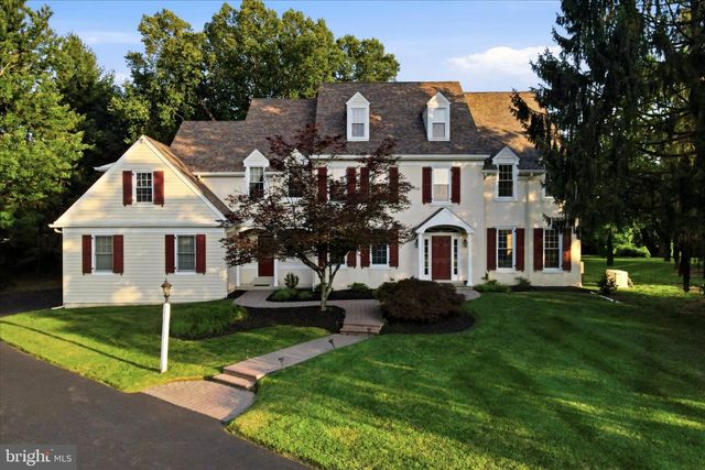 15 EASTGATE DR, Phoenixville, PA 19460