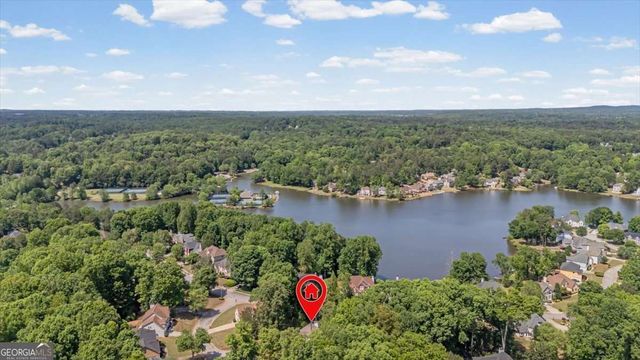 6915 Glen Cove Lane, Stone Mountain, GA 30087