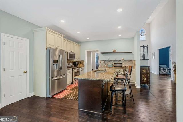 6915 Glen Cove Lane, Stone Mountain, GA 30087