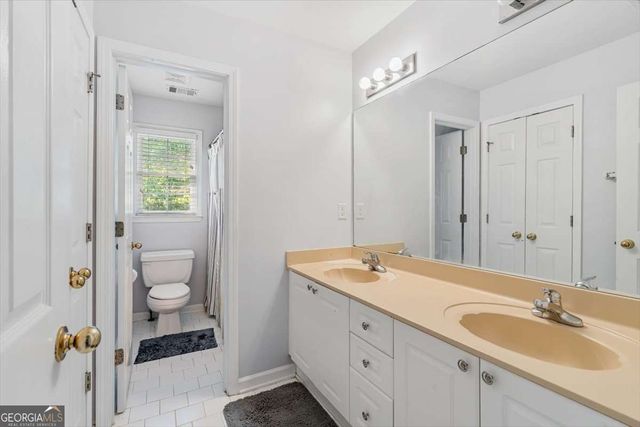 6915 Glen Cove Lane, Stone Mountain, GA 30087