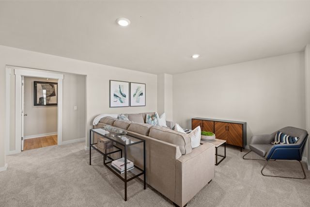 42 Torrey Pines Ln, Lebanon, TN 37087