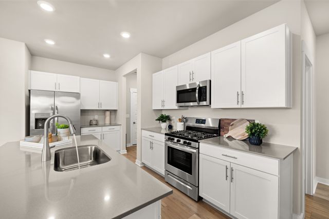 42 Torrey Pines Ln, Lebanon, TN 37087