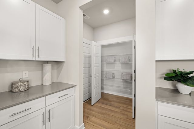 42 Torrey Pines Ln, Lebanon, TN 37087