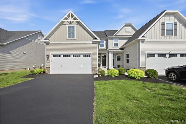 155 Sandstone Circle, Grand Island, NY 14072