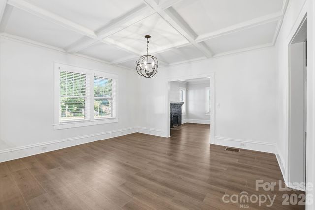 525 W Third Avenue, Gastonia, NC 28052