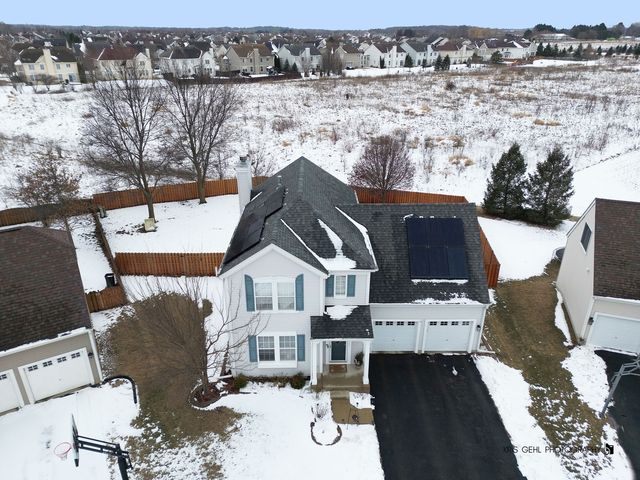 451 W Waterbury Drive, Round Lake, IL 60073