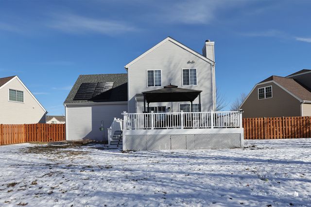 451 W Waterbury Drive, Round Lake, IL 60073