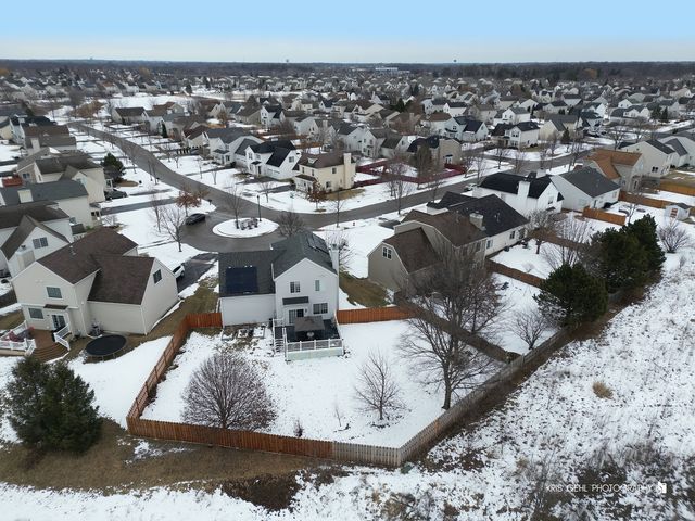 451 W Waterbury Drive, Round Lake, IL 60073