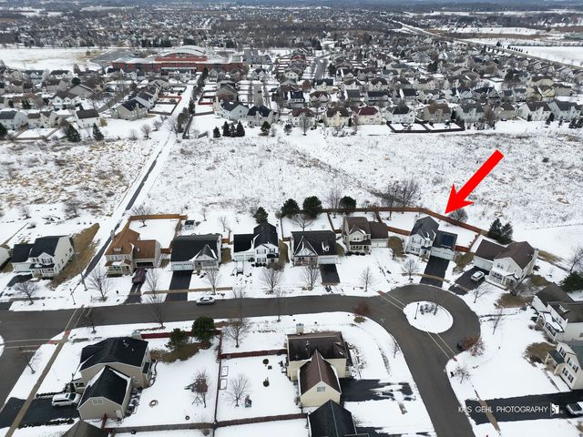 451 W Waterbury Drive, Round Lake, IL 60073