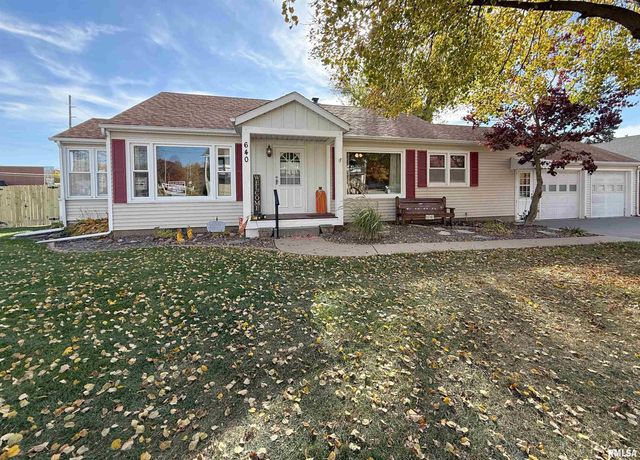 640 32ND Avenue, Moline, IL 61265