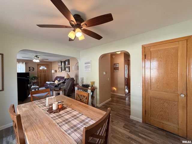 640 32ND Avenue, Moline, IL 61265