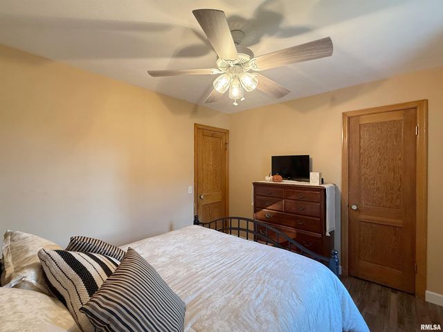 640 32ND Avenue, Moline, IL 61265