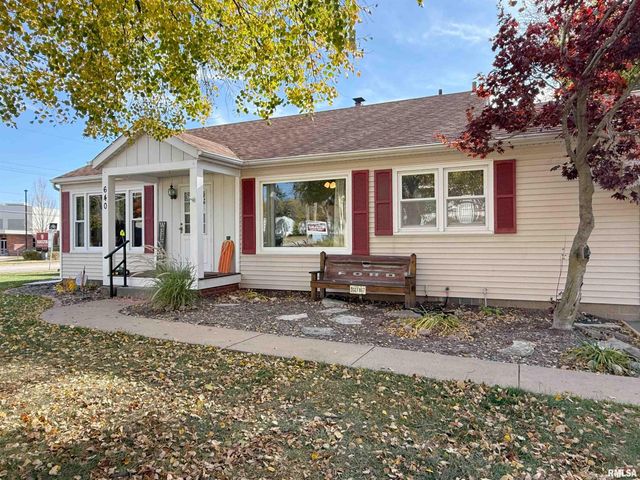 640 32ND Avenue, Moline, IL 61265