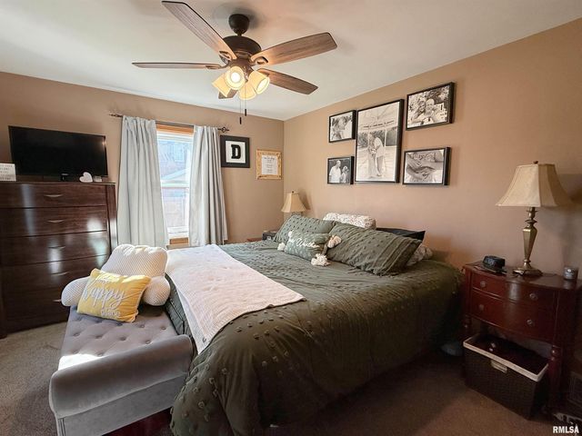 640 32ND Avenue, Moline, IL 61265