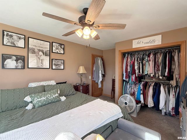 640 32ND Avenue, Moline, IL 61265