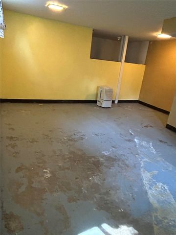 221 N Franklin Avenue, Ames, IA 50014