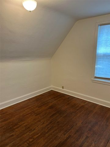 221 N Franklin Avenue, Ames, IA 50014