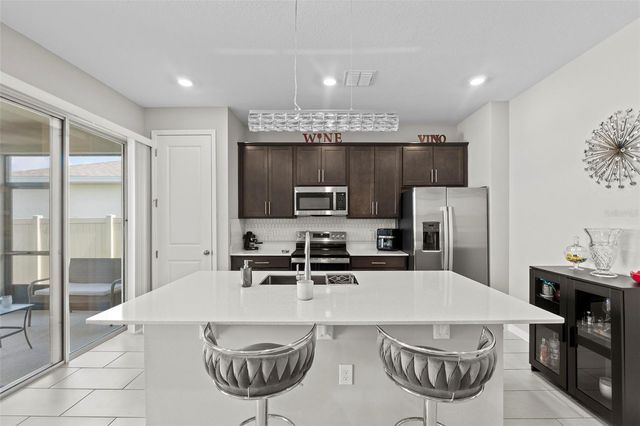 858 BALLANTYNE DRIVE, Lake Wales, FL 33898