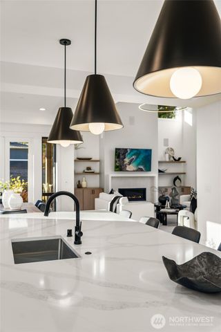 12525 NE 75th Street, Kirkland, WA 98033